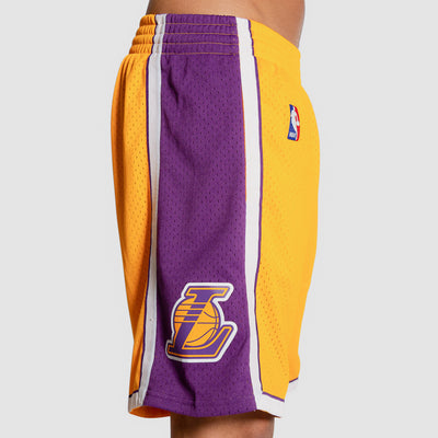 LOS ANGELES LAKERS 1996 SWINGMAN SHORTS SMSHGS20130-LALBKBL96