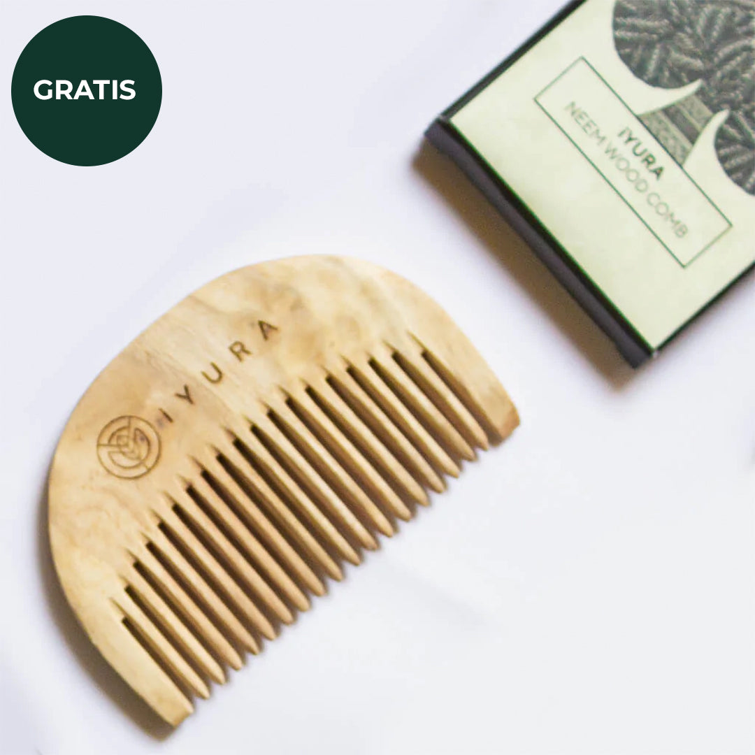Holzkamm von iYURA mit Logo-Gravur, daneben iYURA-Verpackung; grüner Kreis mit Text 'Gratis' in der Ecke.