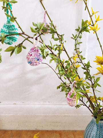 EASTER TREE CROCHET EGG