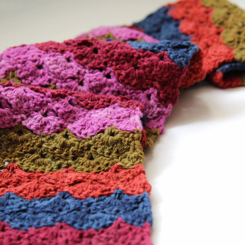 free crochet pattern scallop scrap scarf