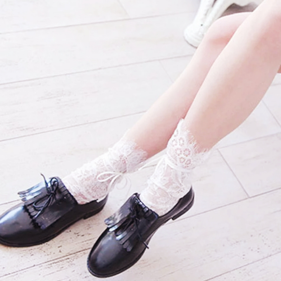 womens white lace socks