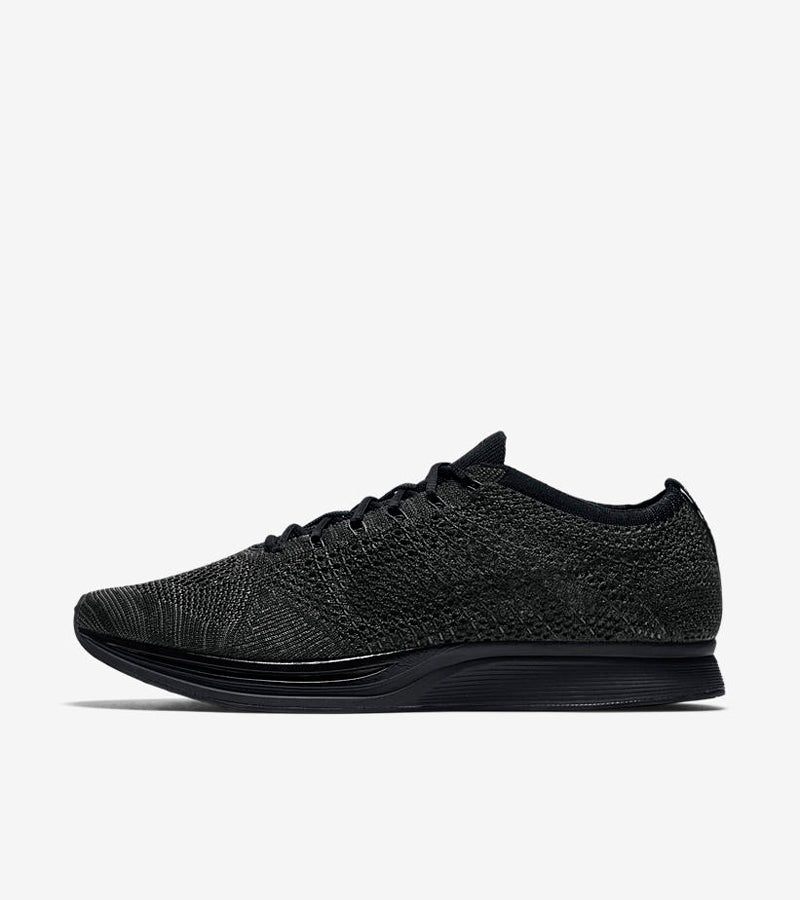 nike racer flyknit triple black