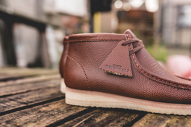 clarks wallabee cola leather