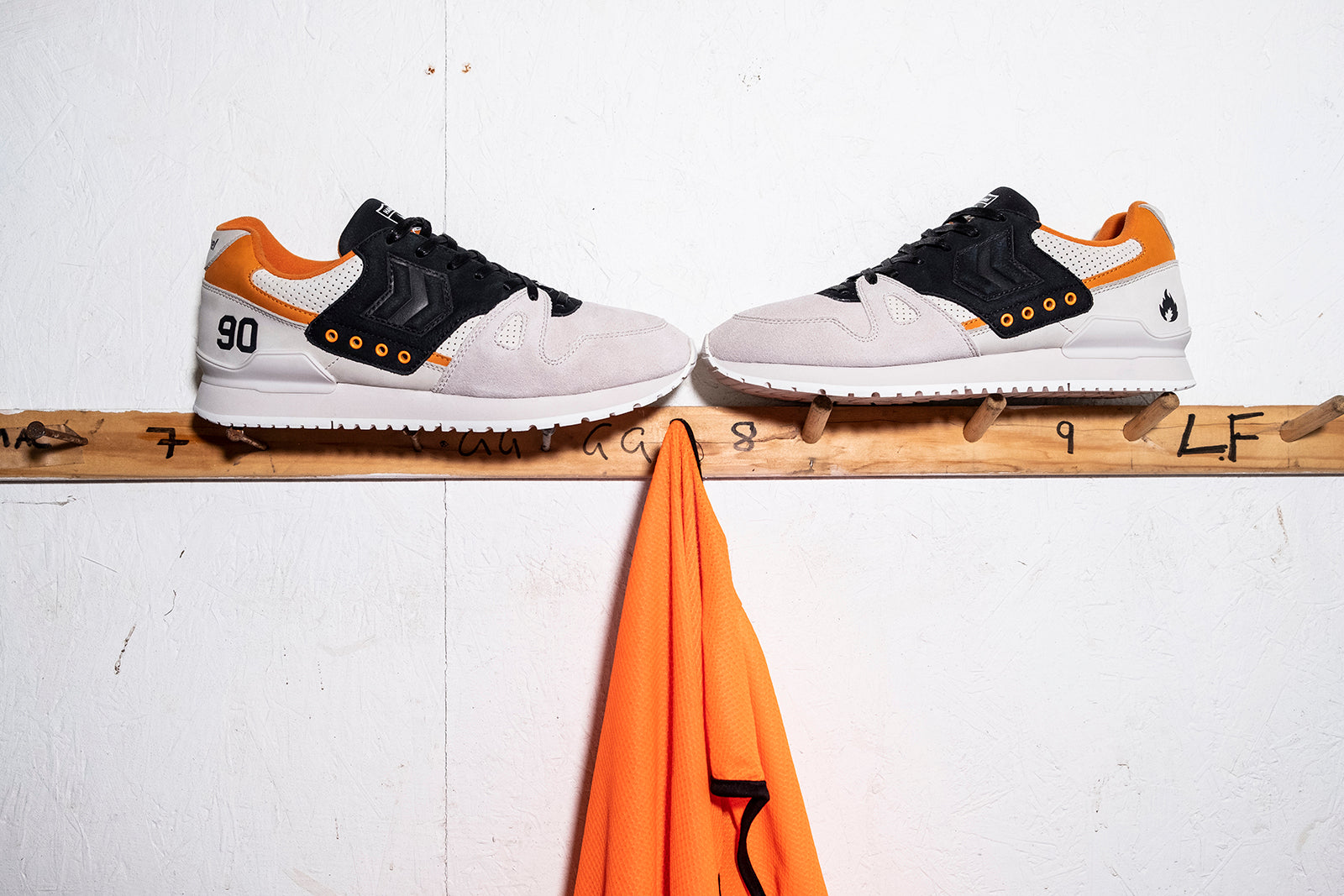 HANON "Standing Only" Football Pack