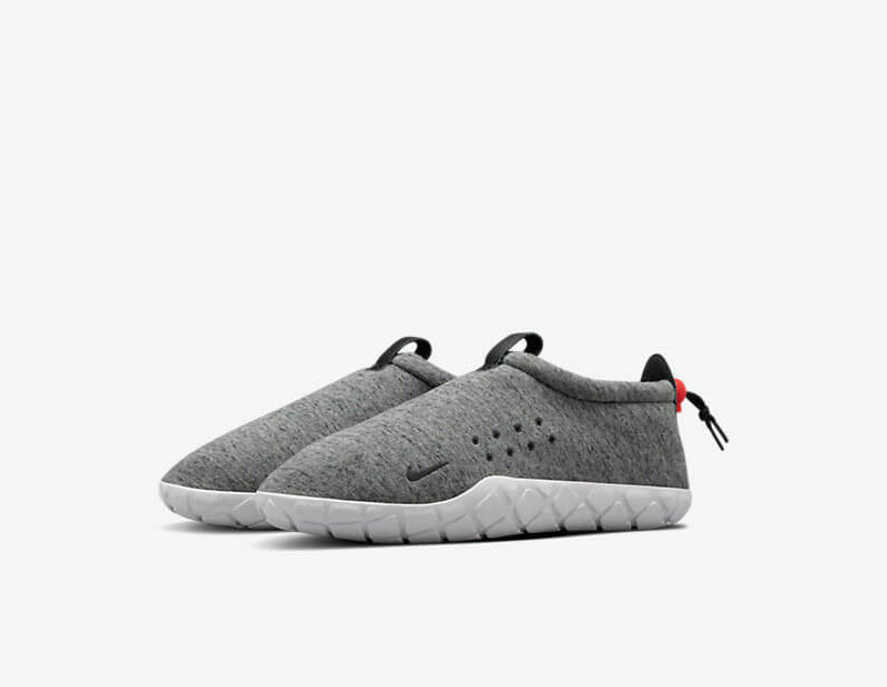 nike air moc tech fleece grey