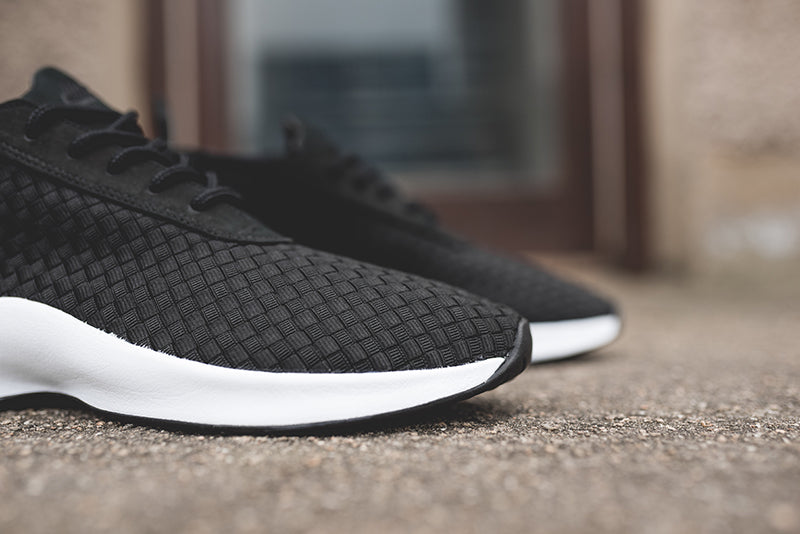 nike air woven boot black