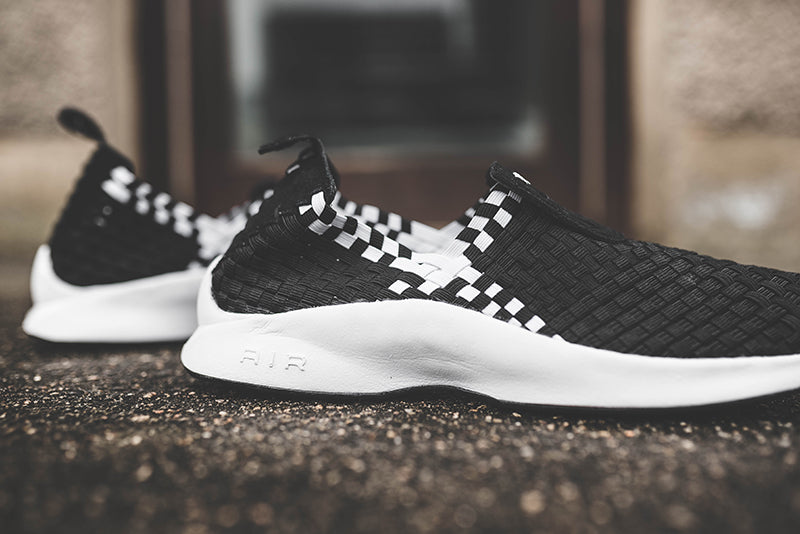 nike air woven black