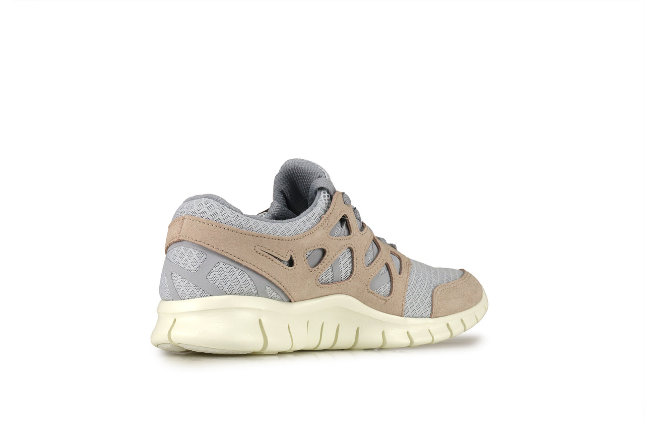 nike free run tan