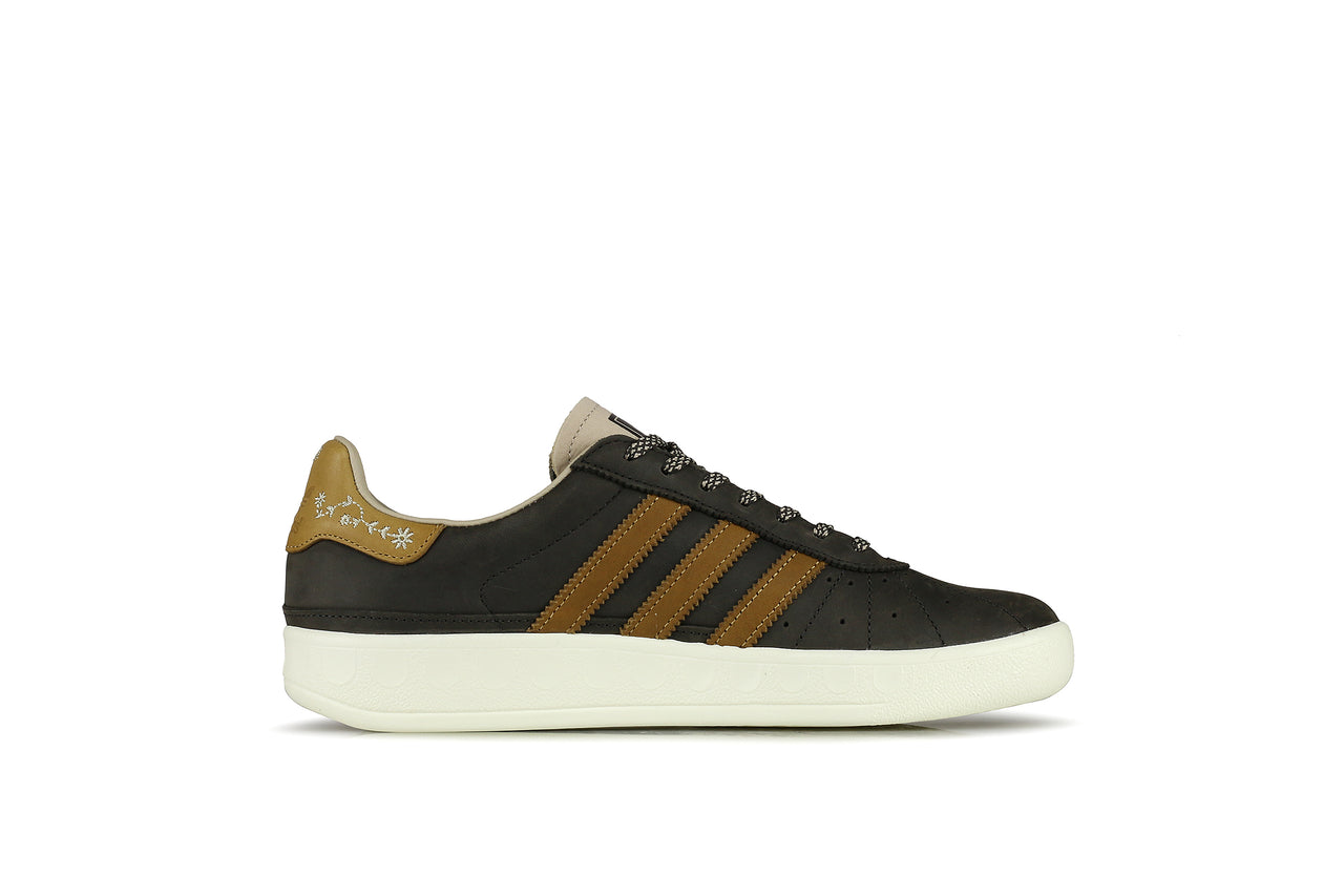 adidas munchen beige