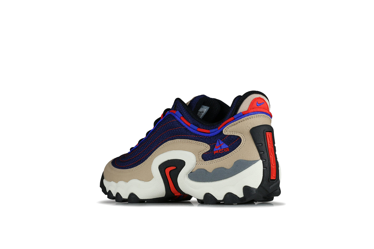 nike acg air skarn sand