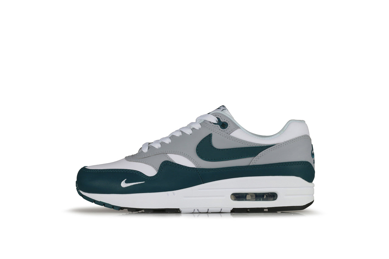 Nike Air Max 1 LV8