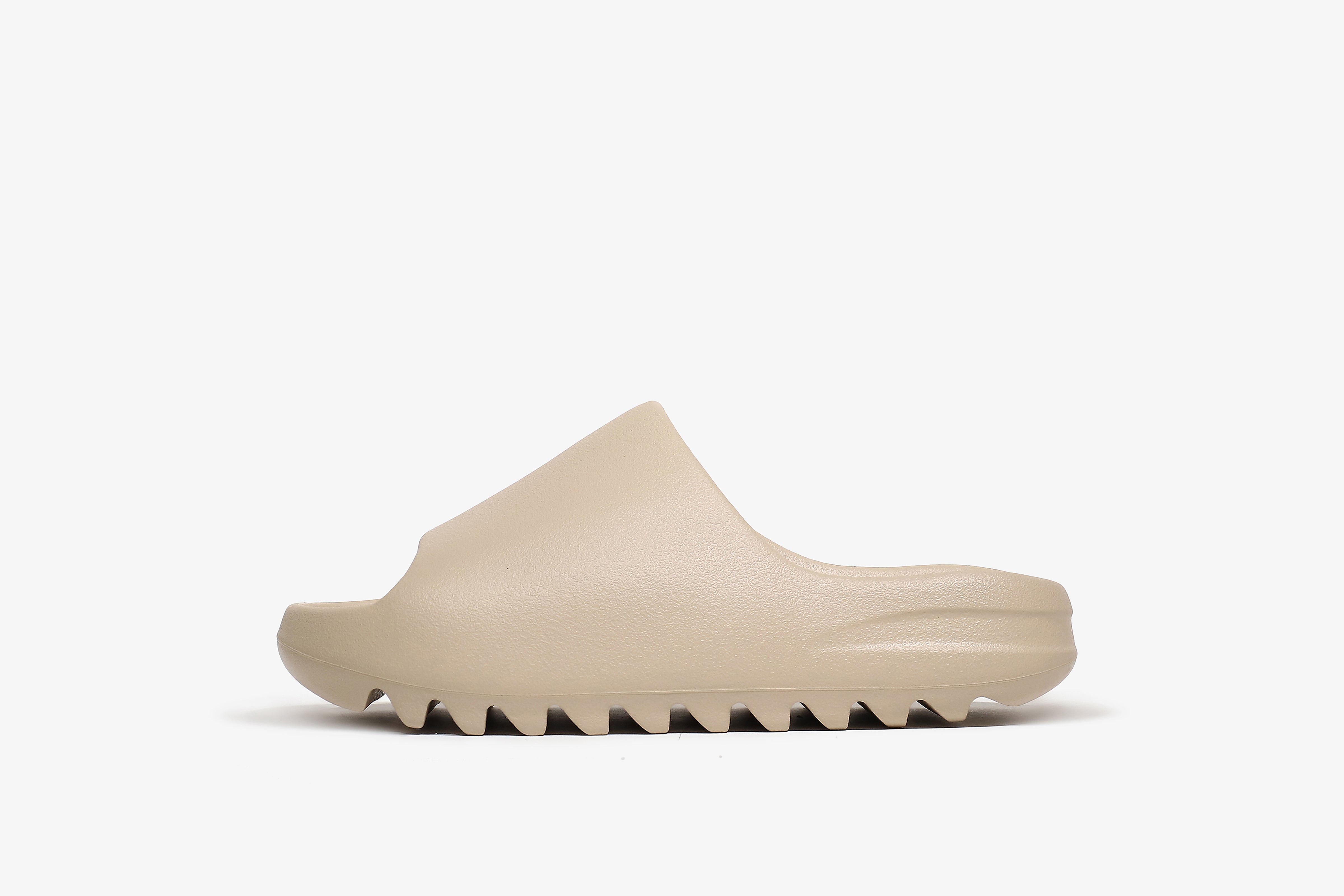 hanon yeezy slide