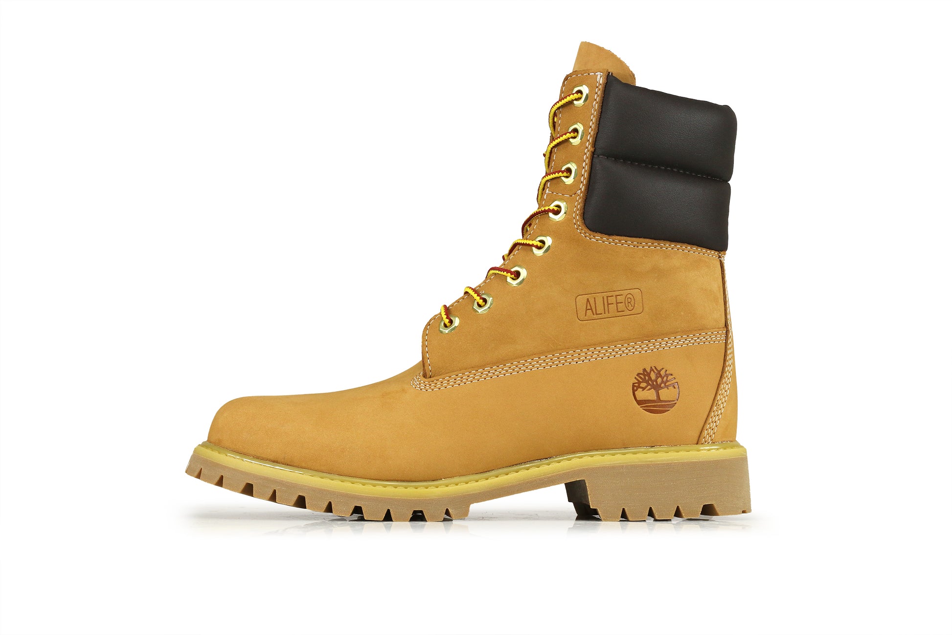 Beyoncé in special-edition tb0a1amk Timberland Bee Line Honeycomb