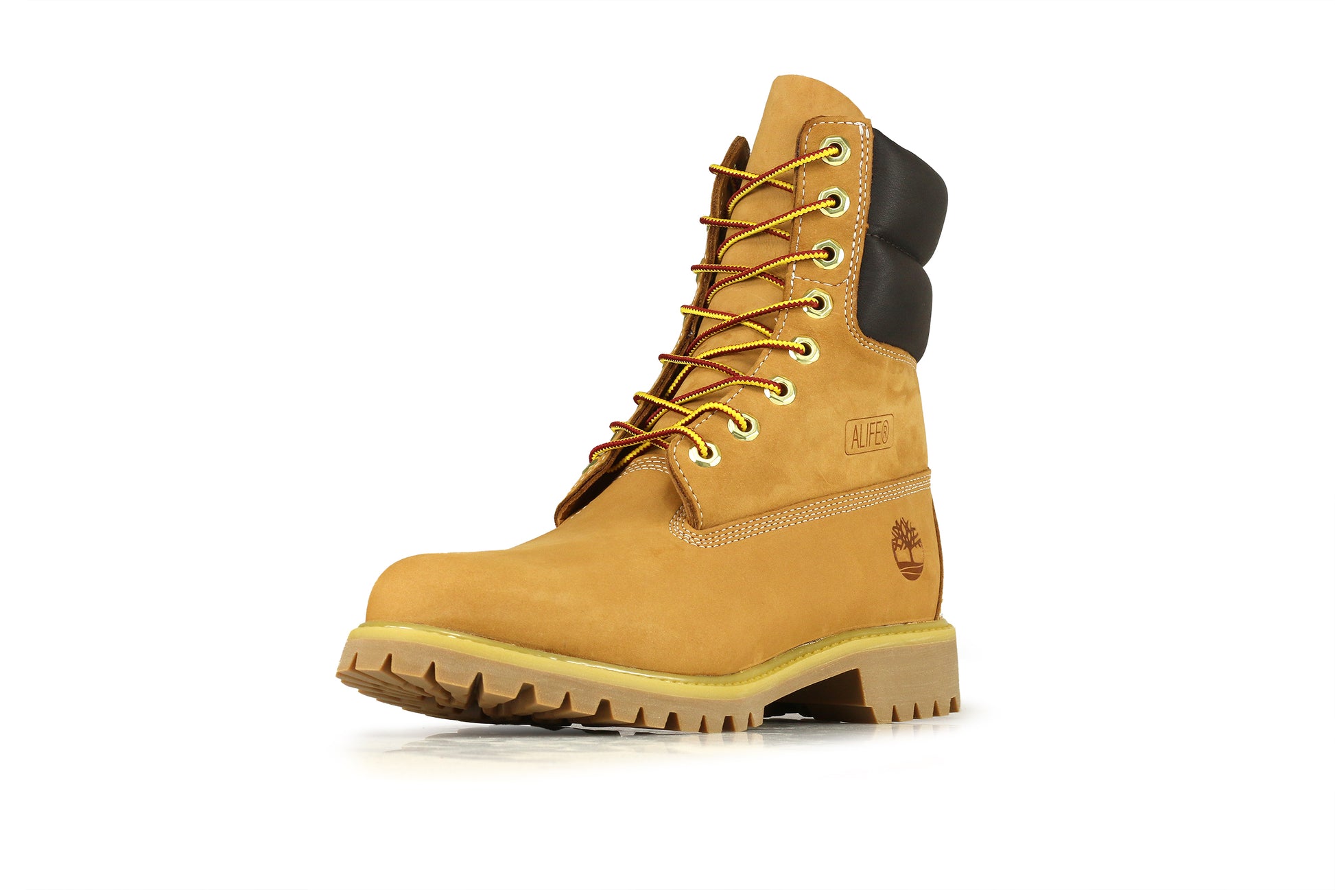 Beyoncé in special-edition tb0a1amk Timberland Bee Line Honeycomb