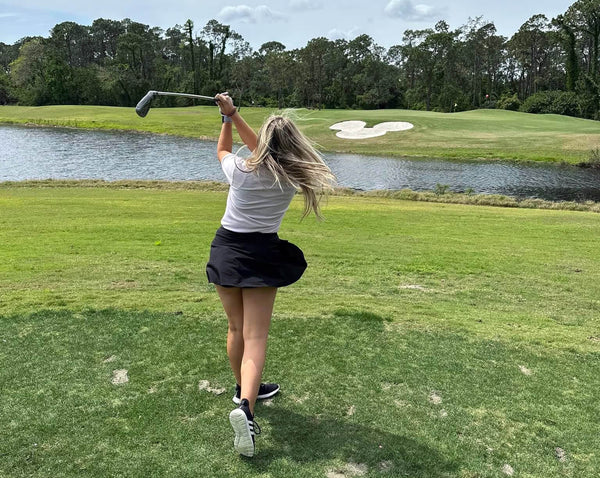 Kailey Loftice playing golf