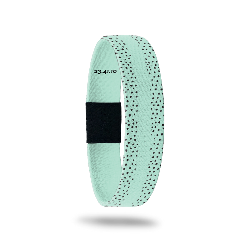 ZOX single with mint colors and small black polka dots on each edge of the product. Inside reads Fear Not and has Bible verse 23.41.10.
