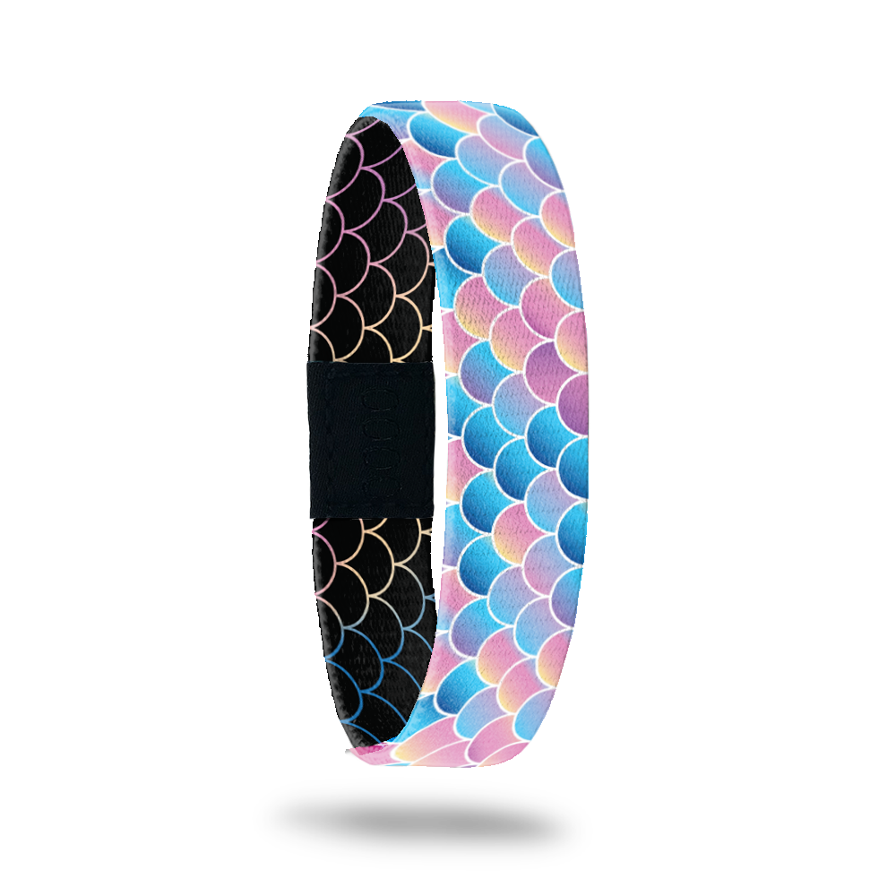 Product photo of outside design of do my best with fish scales of a variety of scales of blue, coral, and purple gradient coloration
