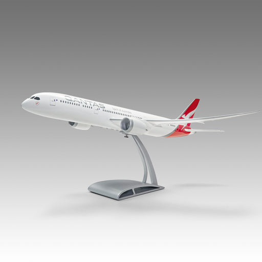 American Airlines 787-9 Desktop Model in 1/144 Scale — The Model