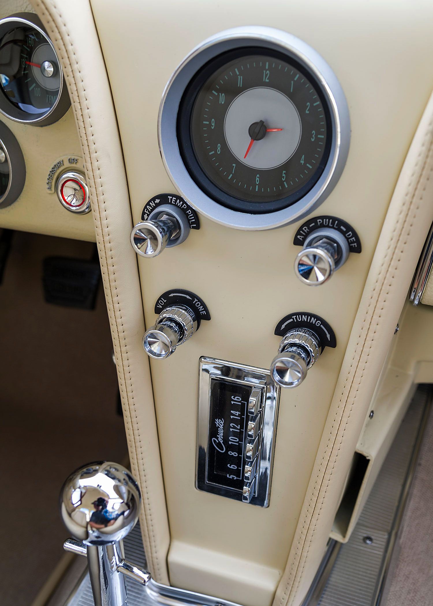 1963 Split Window Corvette with Relicate Napali Custom leather interior center console