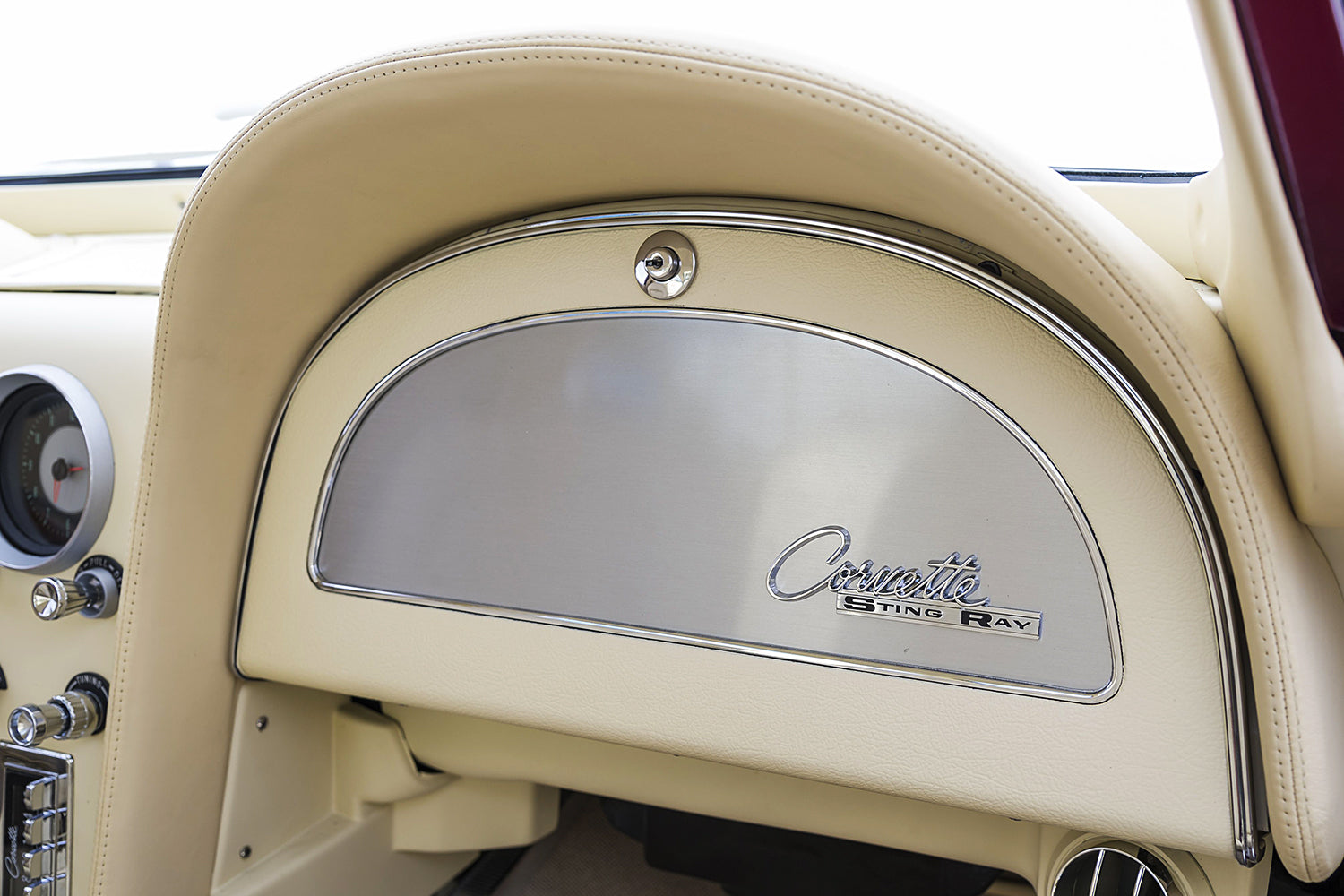 1963 Split Window Corvette with Relicate Napali Custom leather interior dash