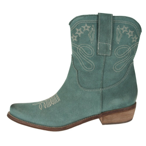 boutique cowboy boots