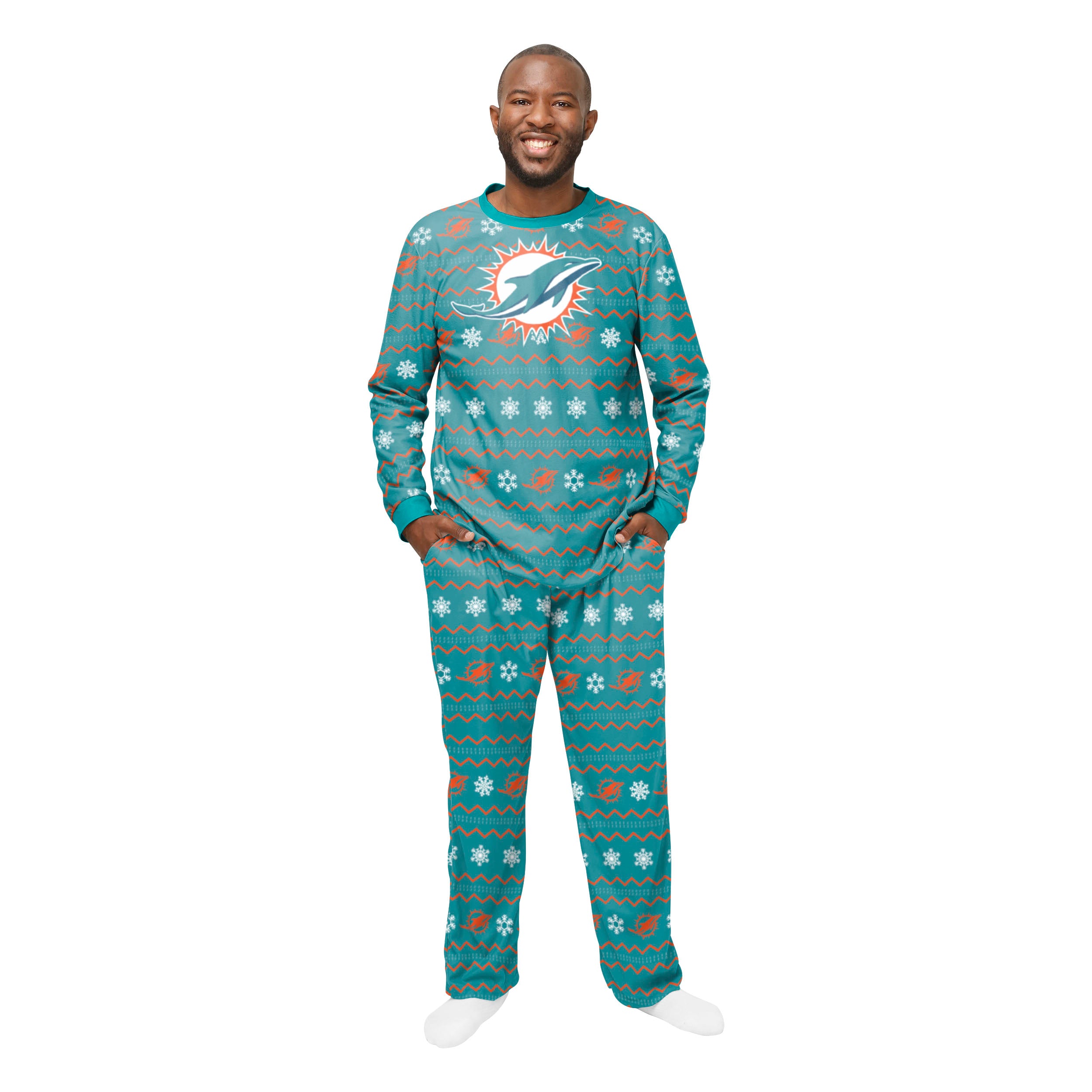 Greentop Gifts Men's Santa Print Matching Family Pajama Set - Green : Target