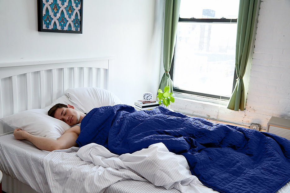 The Benefits Of Sleeping On Your Back And How To Train Yourself To Actually  Do It