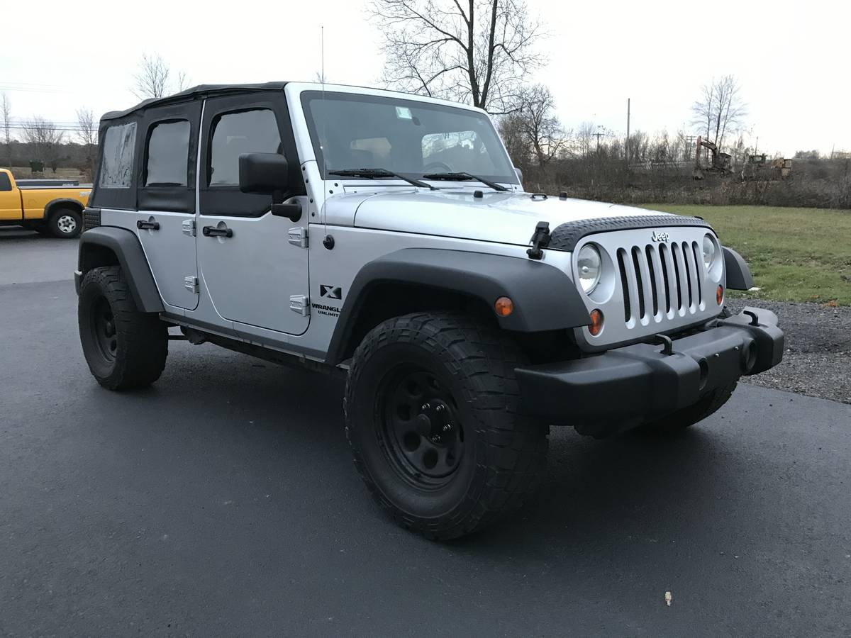 SOLD!!! 2008 Jeep Wrangler JK 4 door JKU Manual 6 speed 4x4 4wd Conver -  Stryker Motors