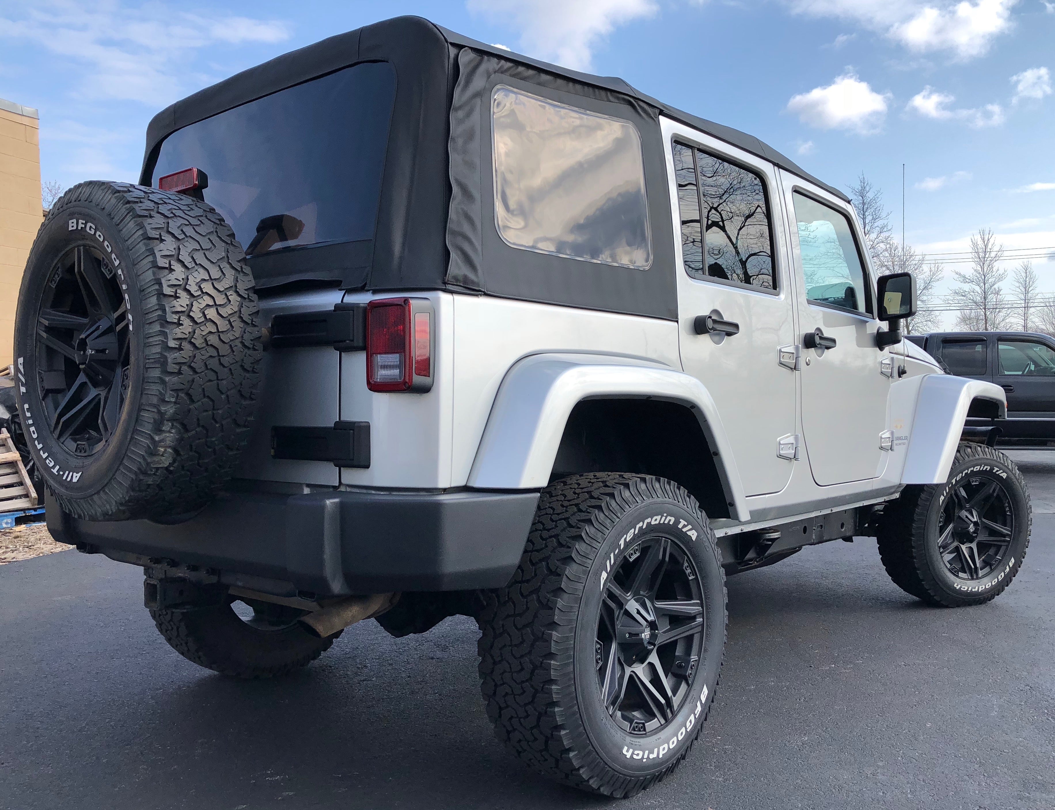 !!SOLD!! 2007 Jeep Wrangler JK 4 door JKU Sahara Loaded