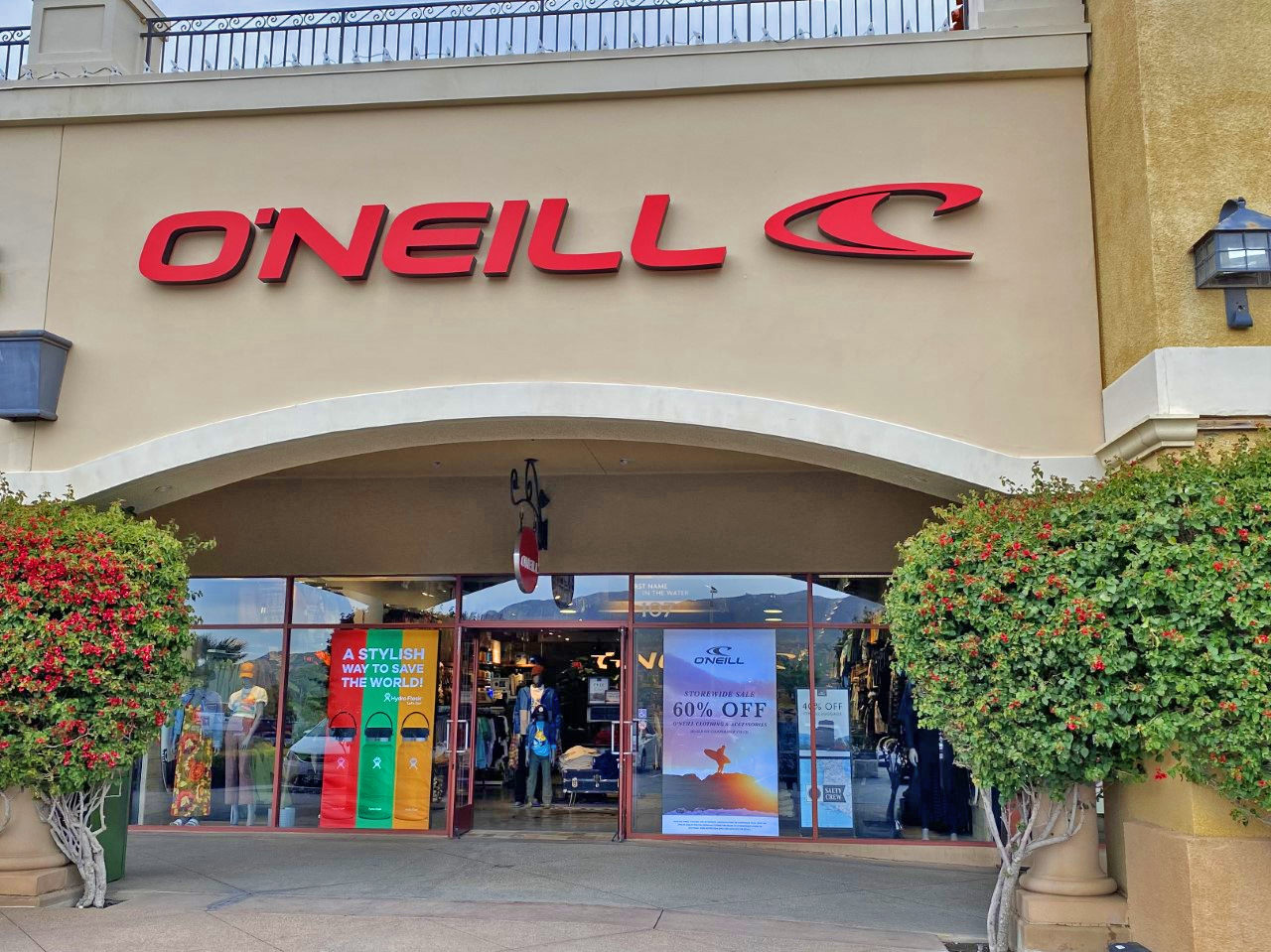 O'Neill Cabazon Outlet Store
