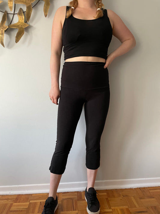 Fabletics Define PowerHold® Black High-Waisted Leggings - S/M – Le Prix  Fashion & Consulting