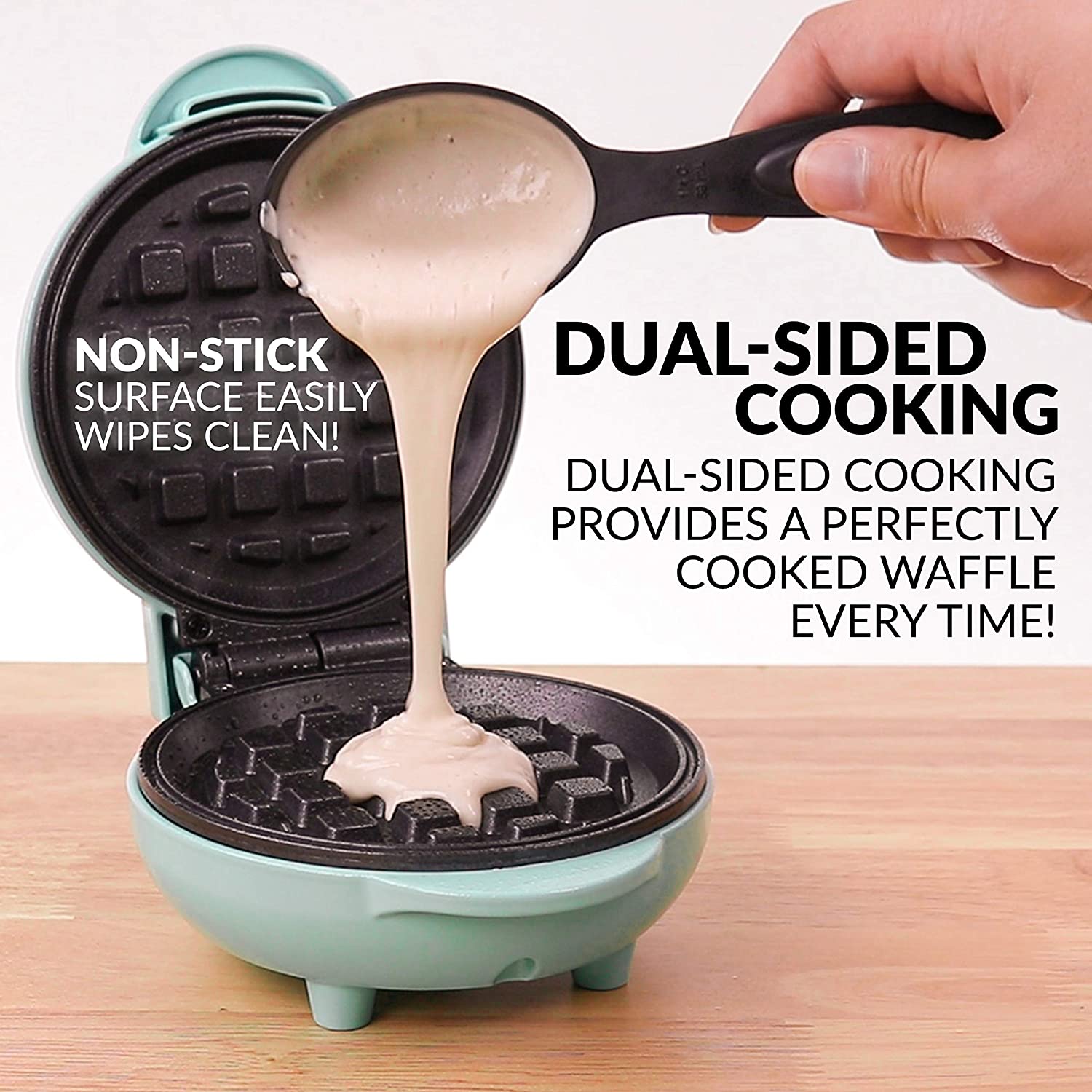 mini nostalgia waffle maker