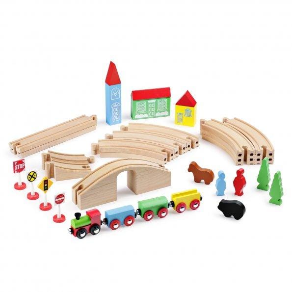 train set with long tracks