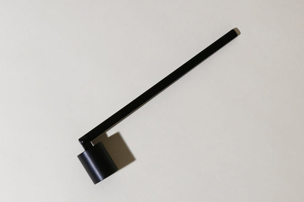 Yield-Candle Snuffer