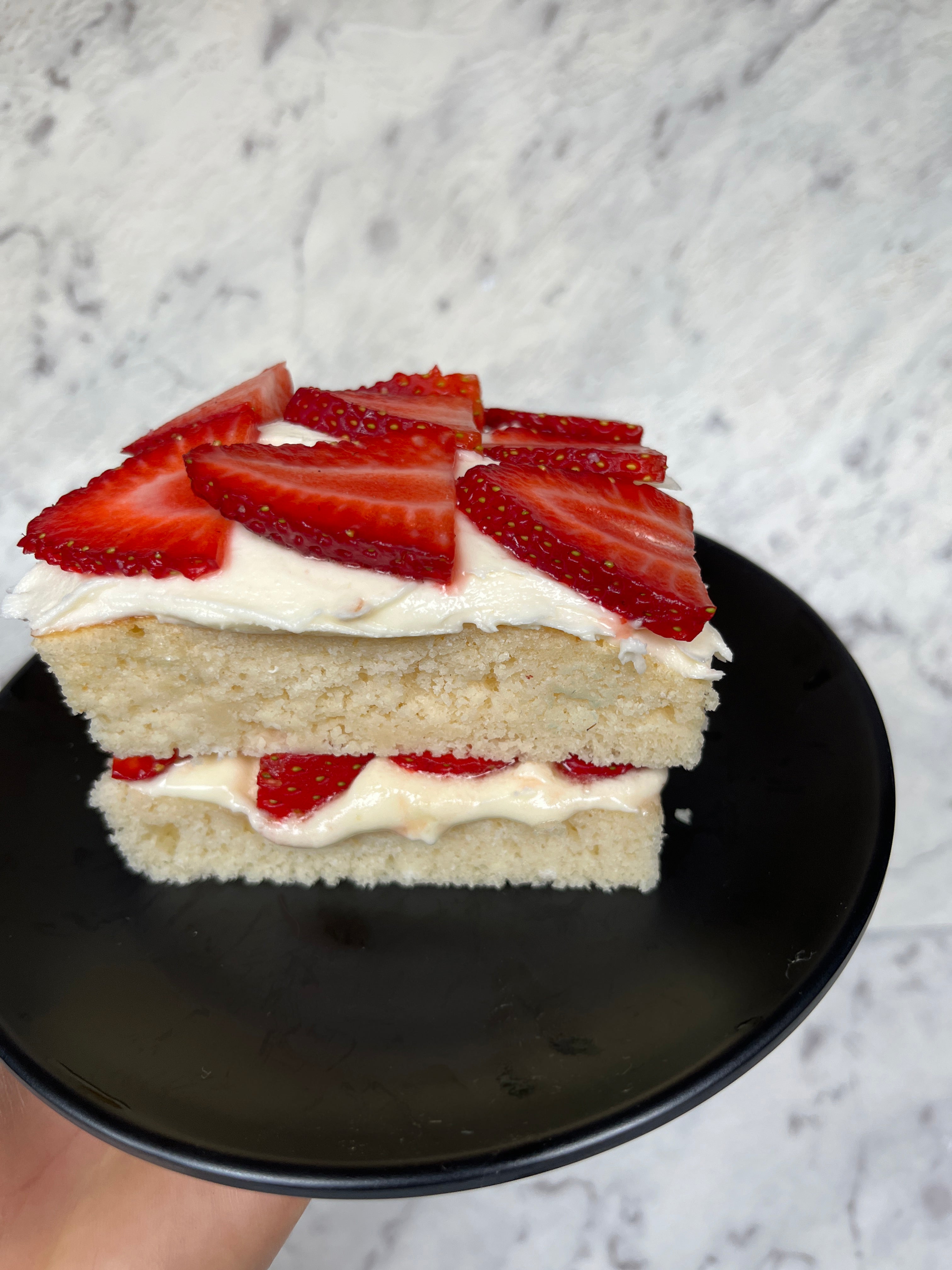 Gluten free strawberry vanilla cake, wheat free, lactose free, low FODMAP 