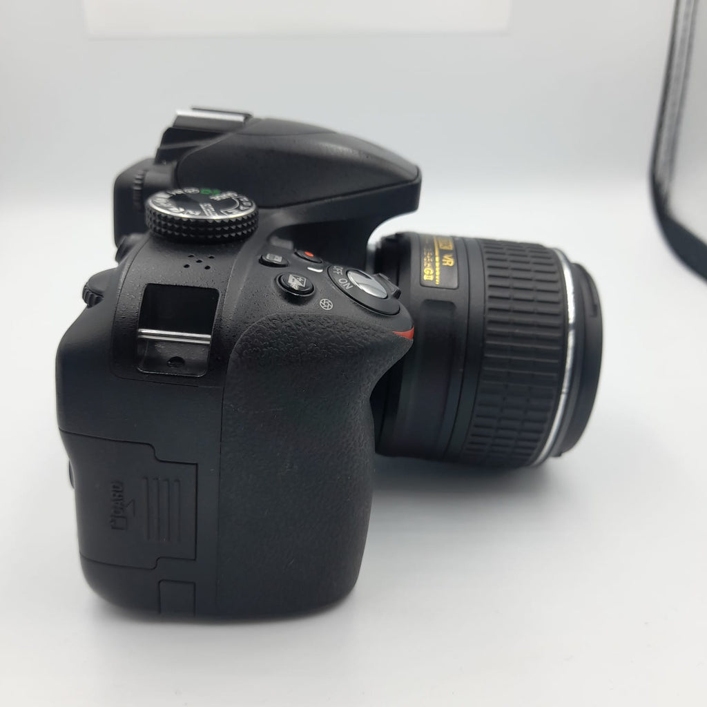 Camara Nikon / 18-55mm (Producto – CircuitBank