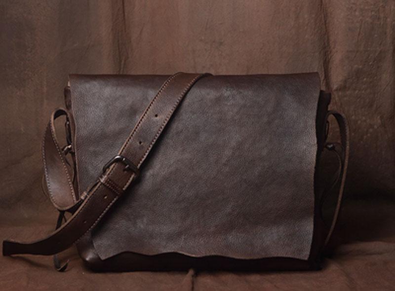 Handmade Leather Messenger Bag – Gifts for Designers