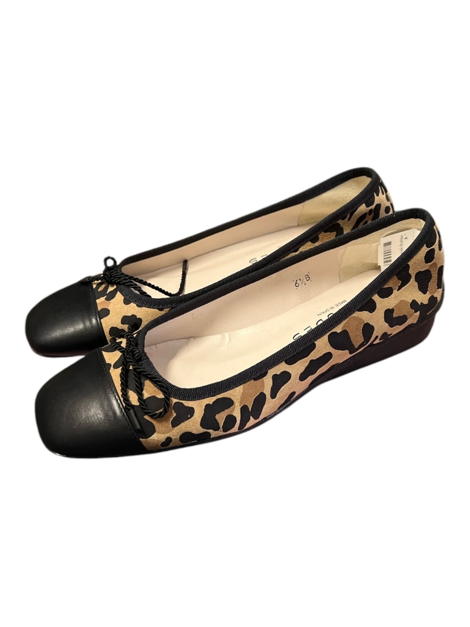 Paul Mayer Shoe Size 6.5 Cream & Brown Leather Quilted Animal Print Detail Flats