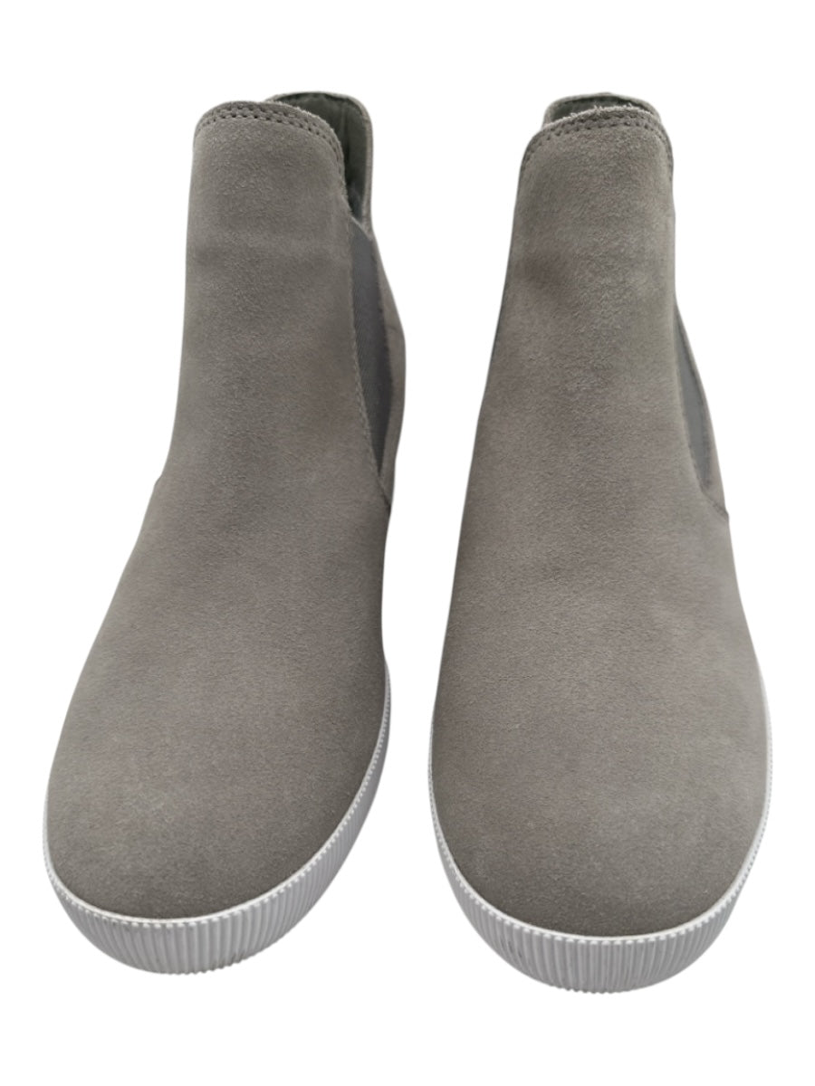 Sorel Shoe Size 9 Gray Suede Chelsea High Top Rubber Sole Boots