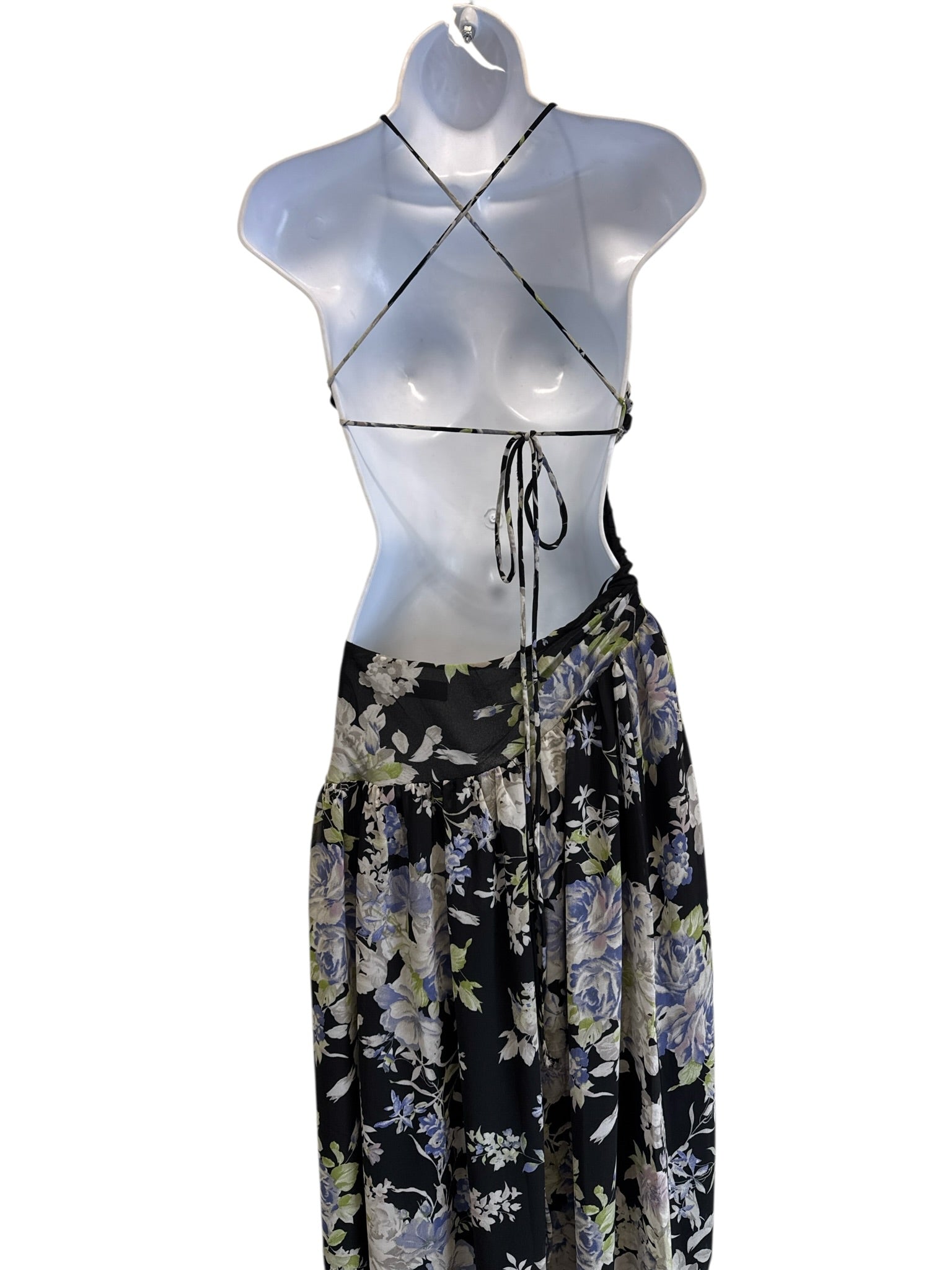 ASTR The Label Size XS Black, Blue, Green Polyester Tie Back Floral Midi Dress color:Black, Blue, Green Item Number: 43849-692