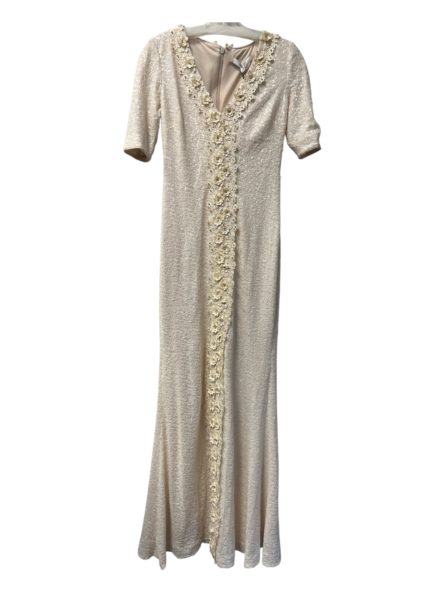 Badgley Mischka Size 4 Creme Polyester Blend Maxi Sequin 1/2 sleeve Gown