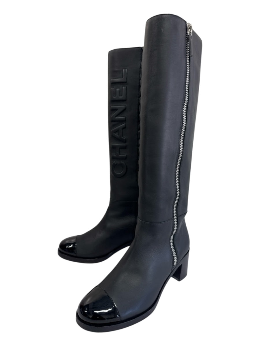 Chanel Shoe Size 38.5 Black Leather Quilted Logo Cap Toe Stacked Heel Boots