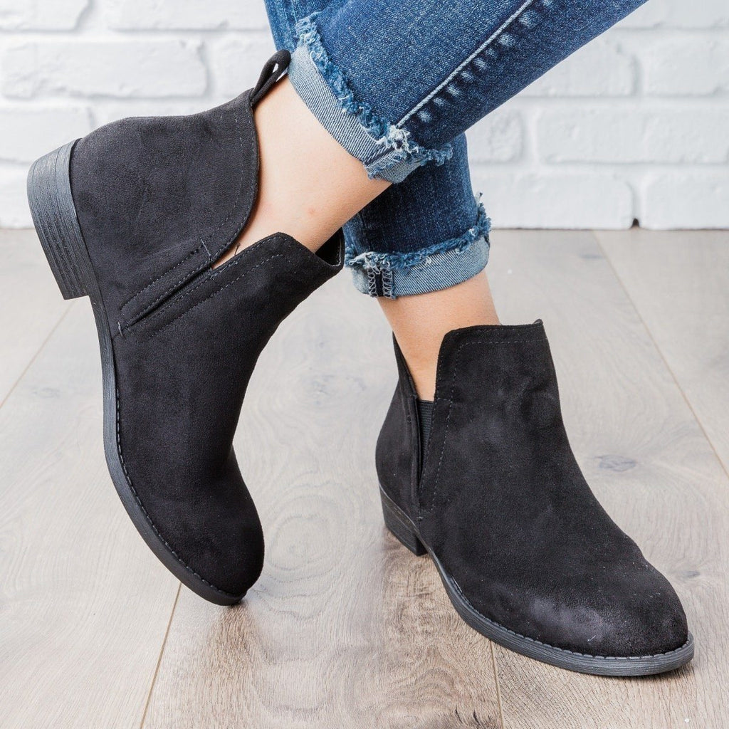 city classified ankle boots