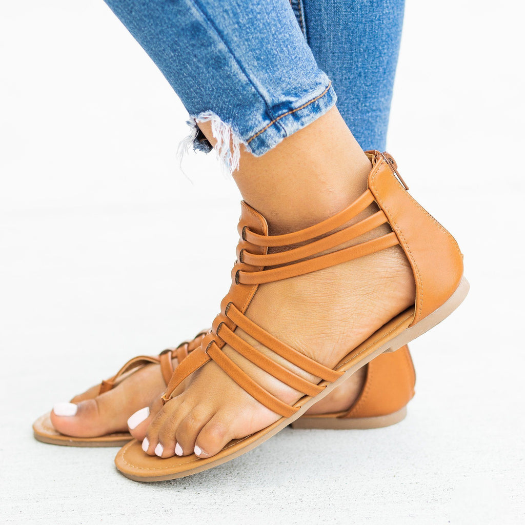 Classic Thong-Toed Gladiator Sandals - Qupid Shoes Archer-611 | Shoetopia