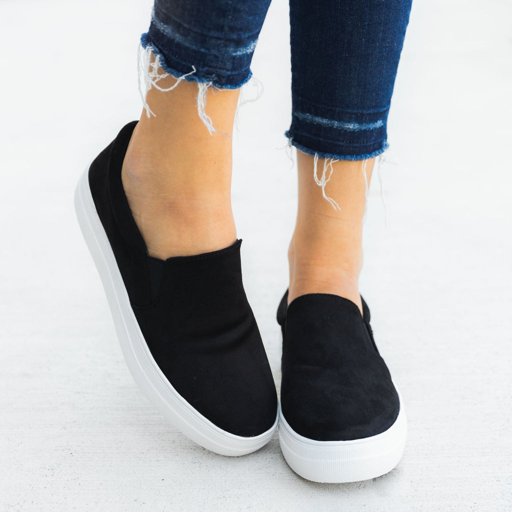 soda black slip ons