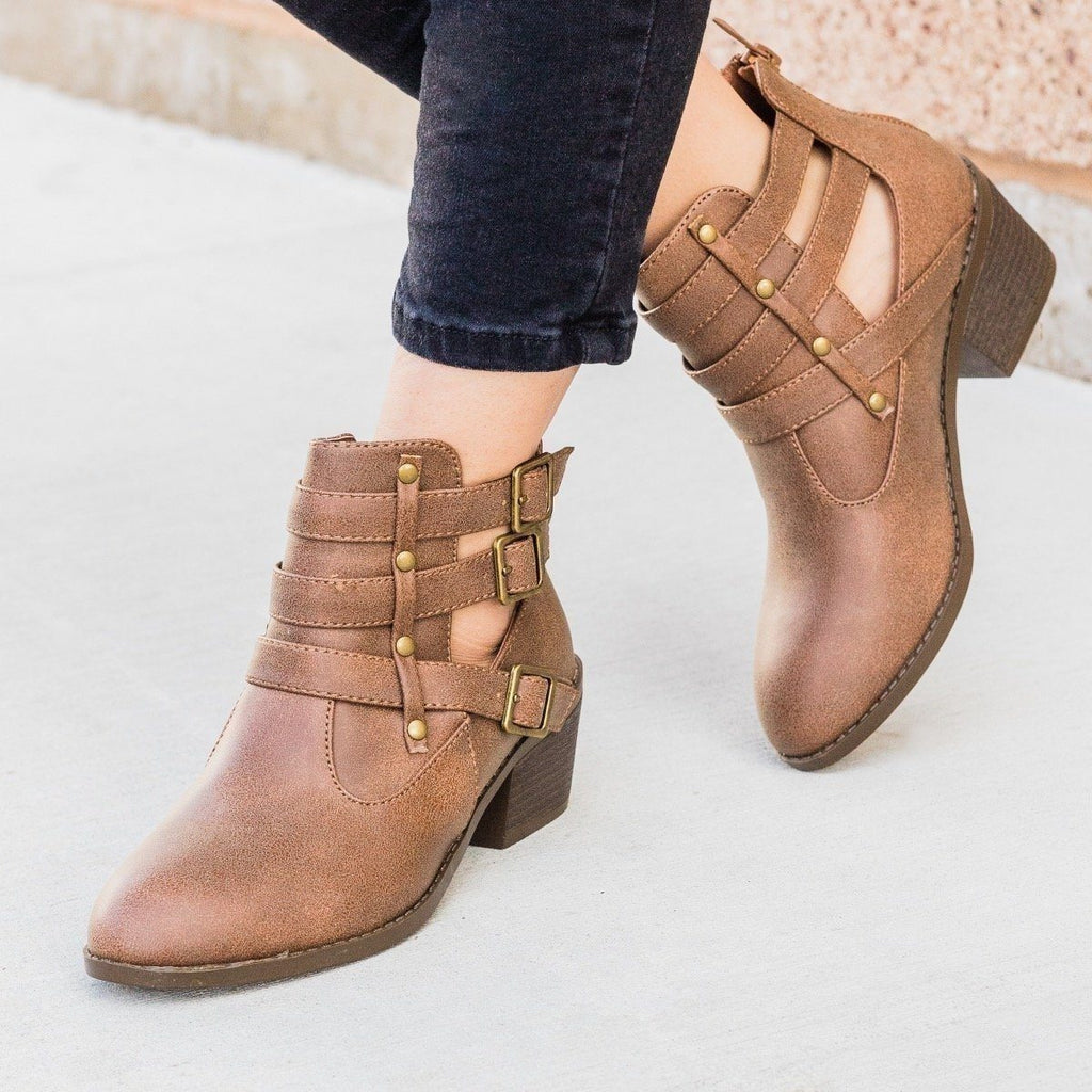 Distressed Triple Buckle Bootie - Forever Shoes Eury-1 | Shoetopia