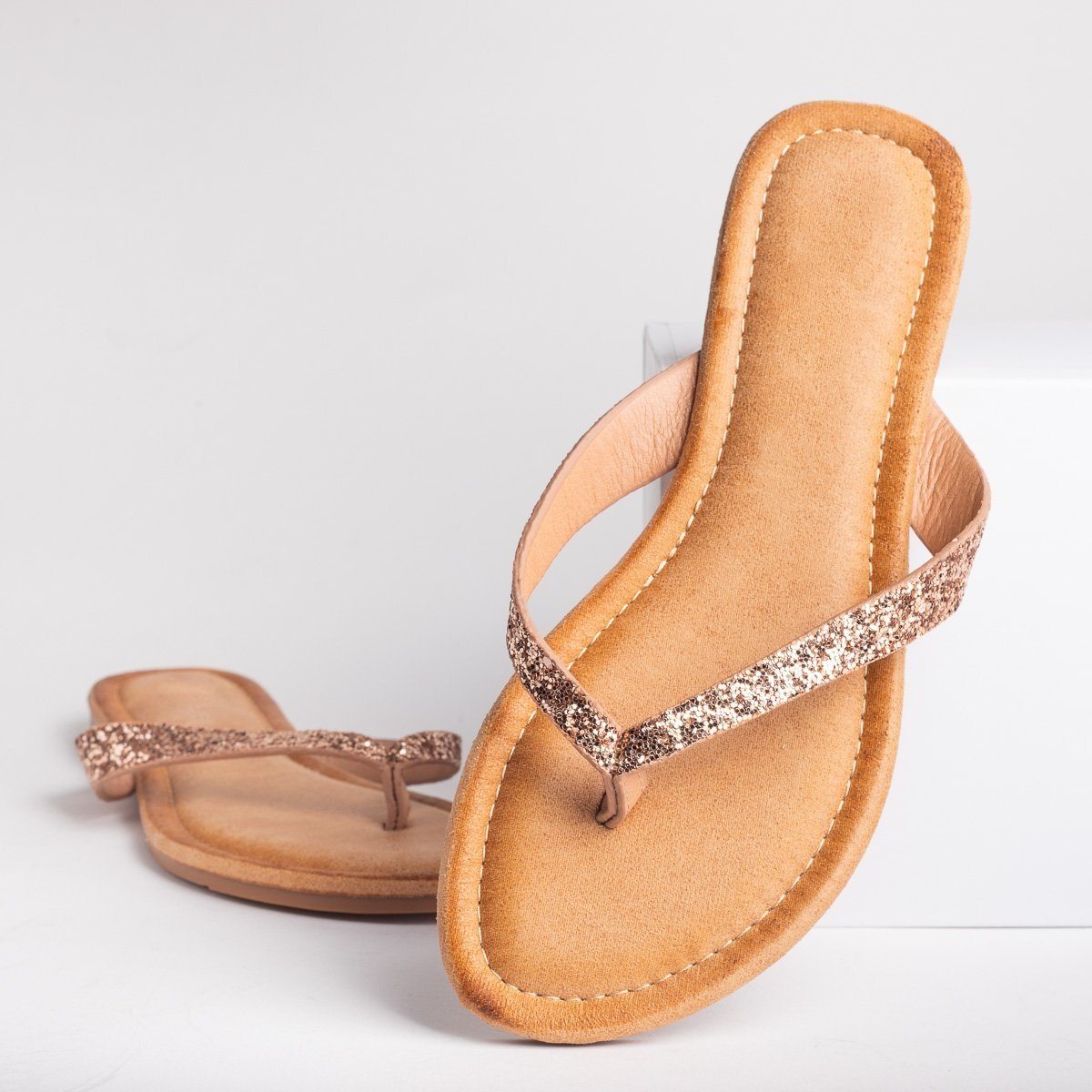 womens sparkly flip flops