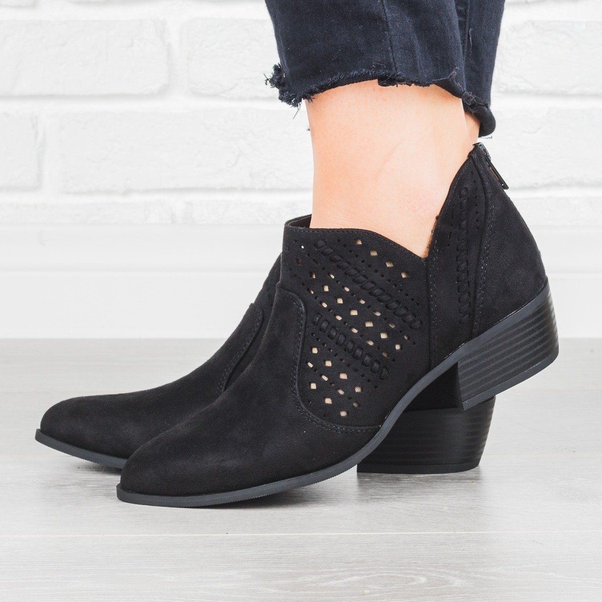 city classified black booties