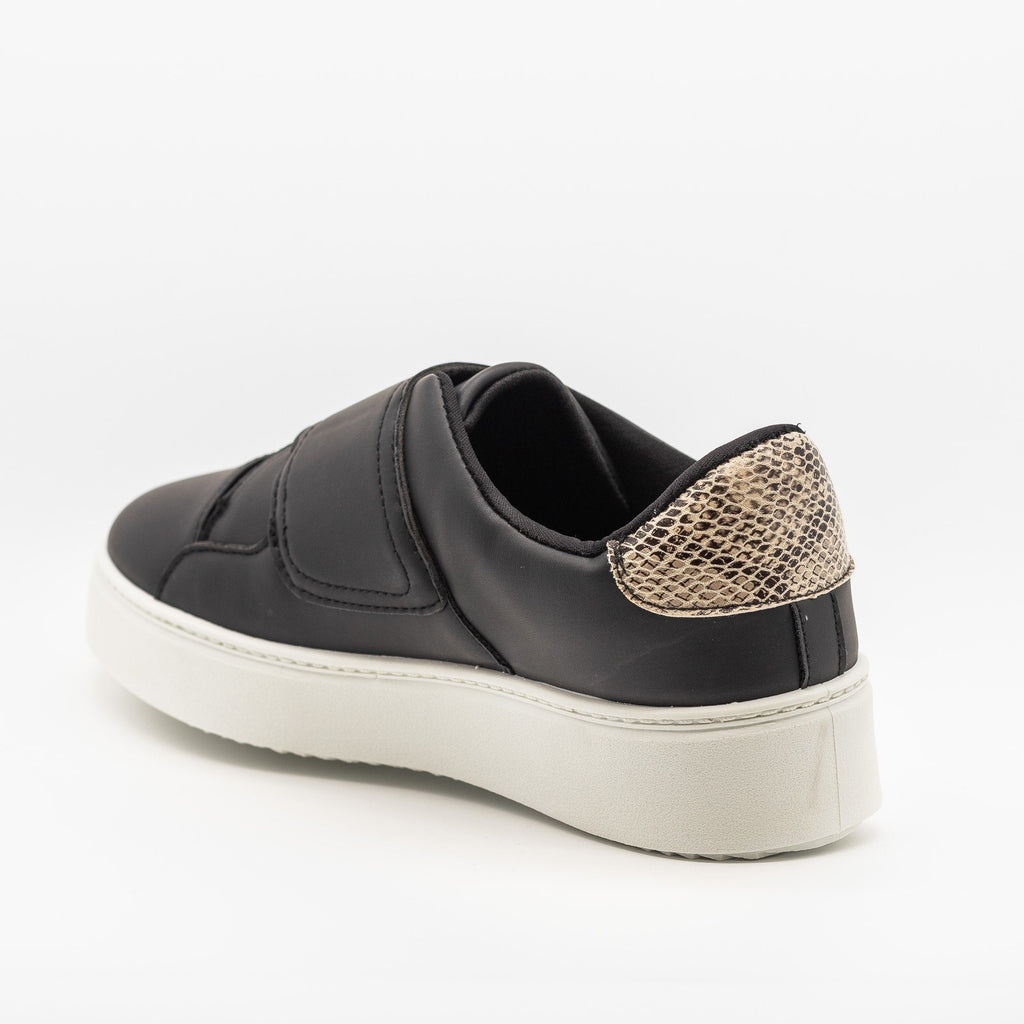 skate shoes with velcro strap