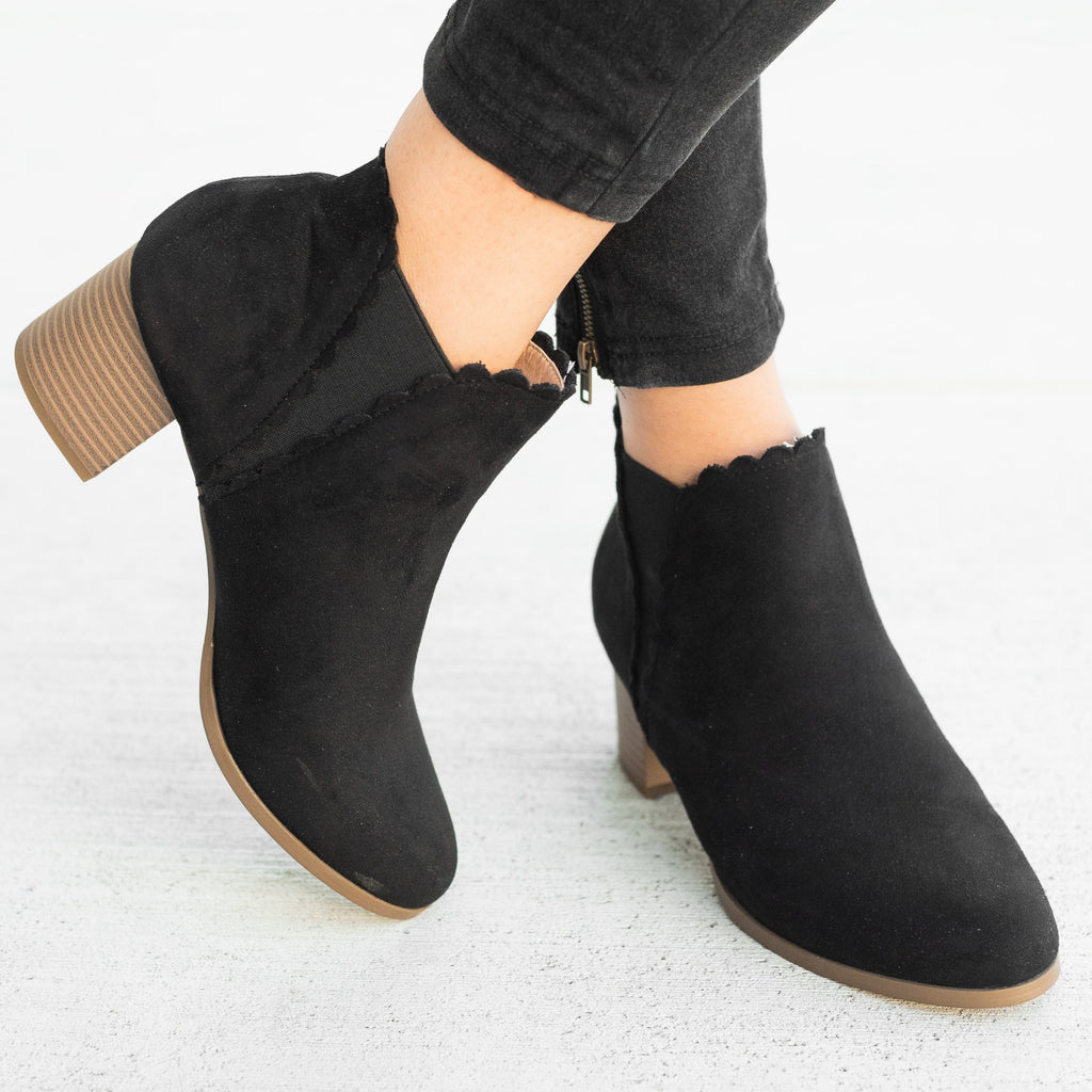 Scalloped Side Cut Ankle Booties AMS Shoes Prize-6 | Shoetopia